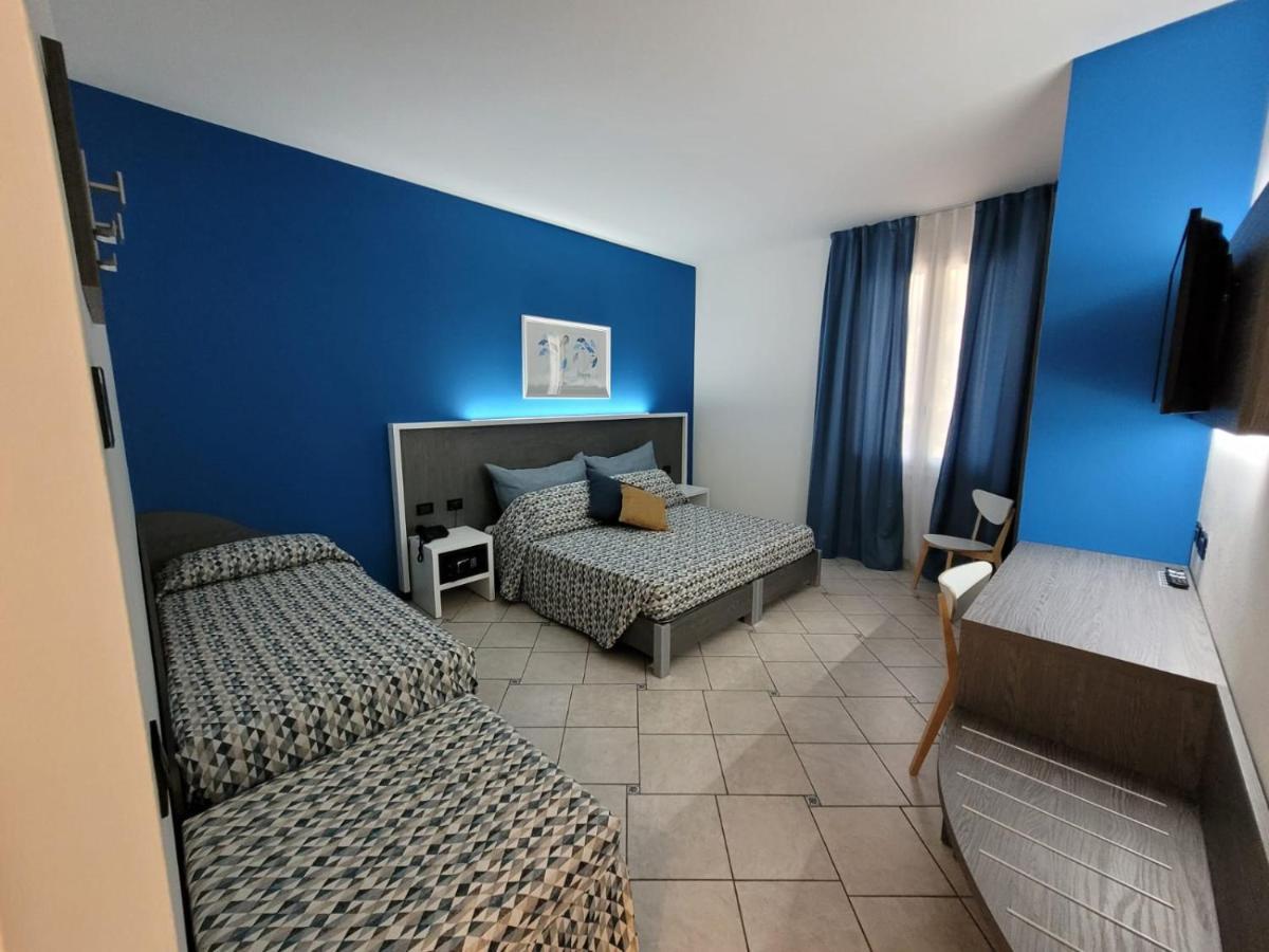 Triple Room,1296813367:JPEG
