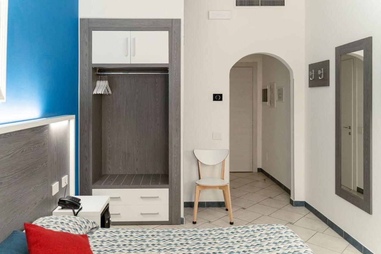 Double Room,1296813361:JPEG